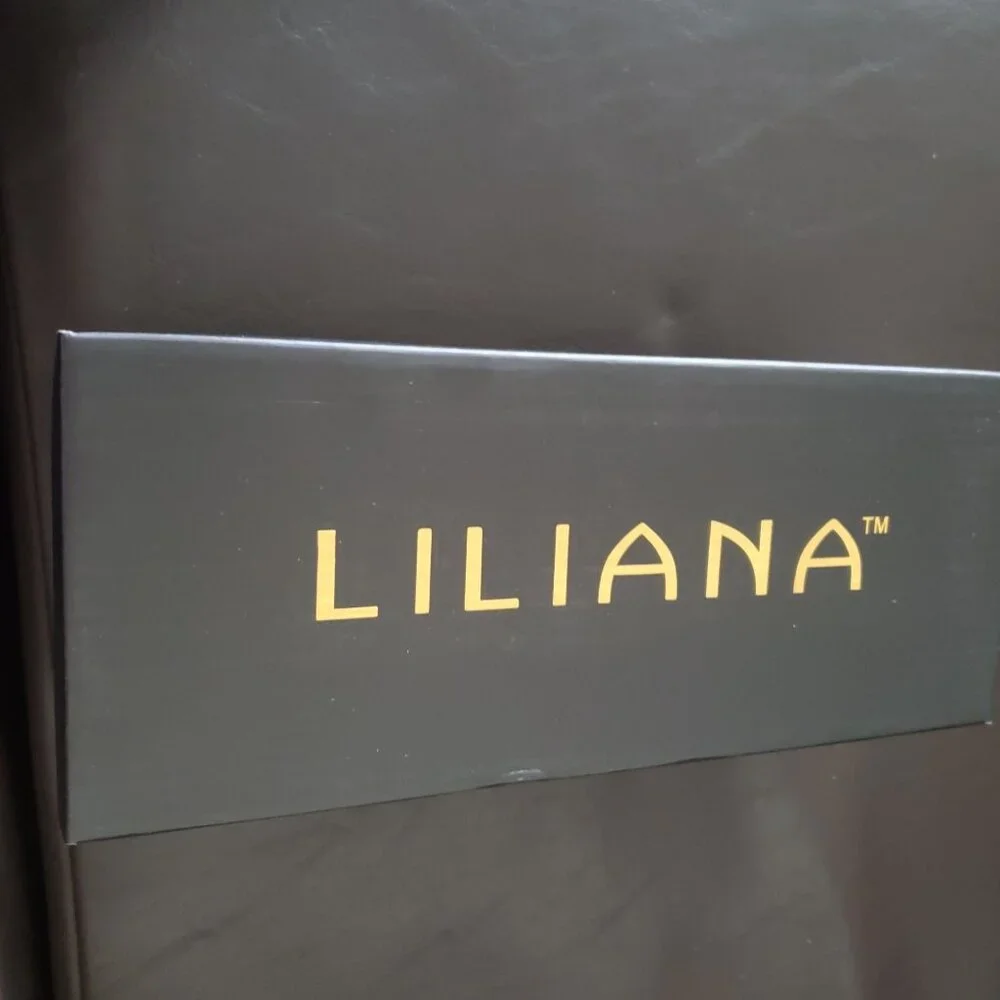 Liliana womens Flat Sandals Neon Yellow Color flat strappy Size‎ 6 New with box
